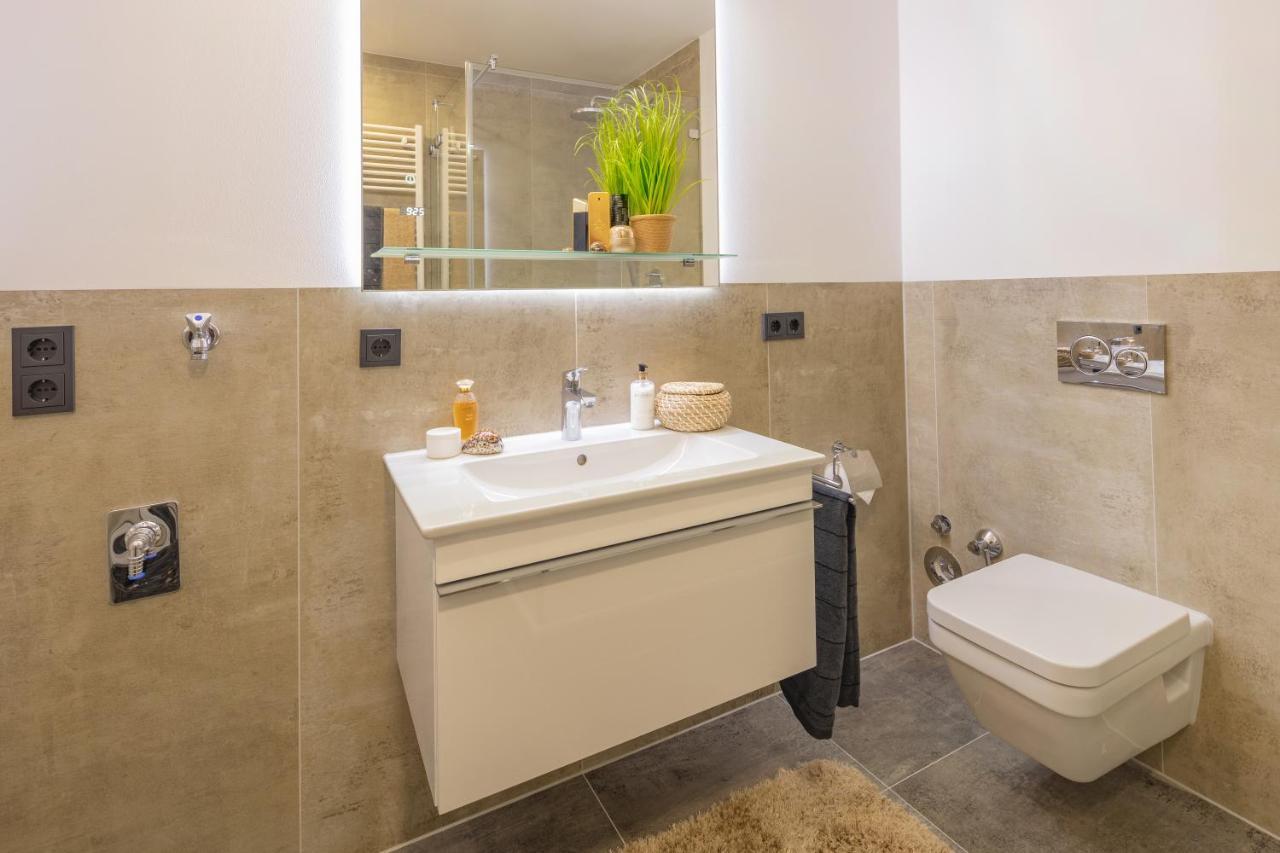Sweethome - Luxus Pur - Grosse Kueche, 2 Baeder, 2 Terrassen Ottobrunn Exterior foto