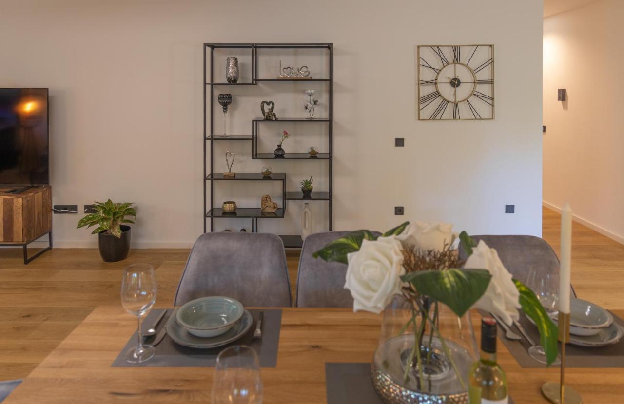 Sweethome - Luxus Pur - Grosse Kueche, 2 Baeder, 2 Terrassen Ottobrunn Exterior foto